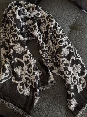 Ann Taylor Black and White Floral Pattern Scarf Wrap